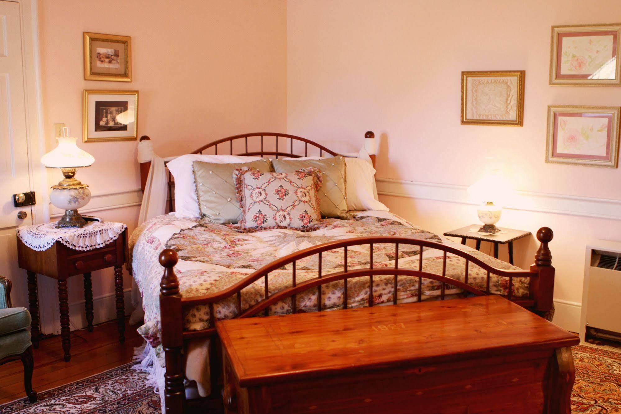 Cave Hill Farm Bed & Breakfast McGaheysville Ngoại thất bức ảnh